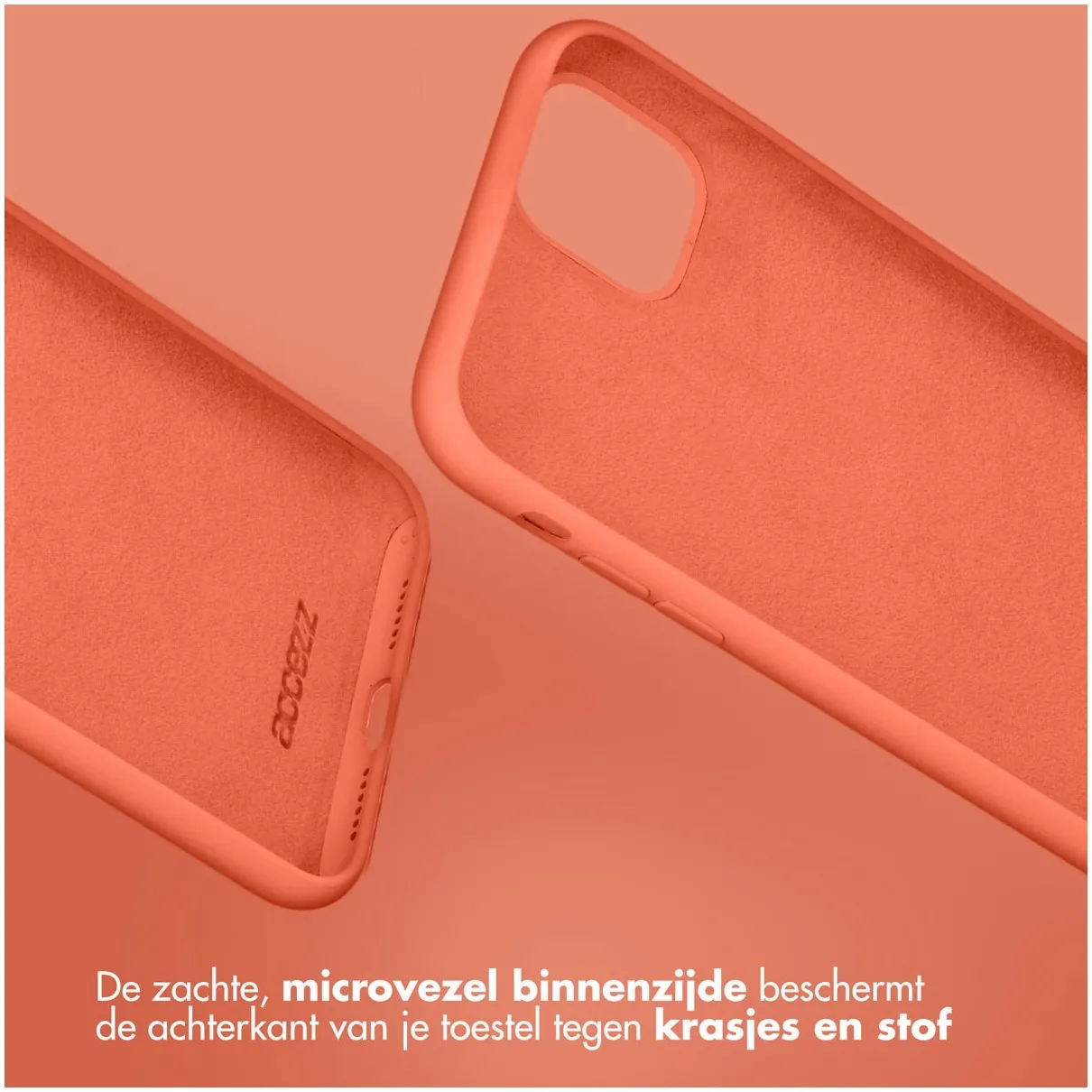 Accezz Liquid Silicone Backcover iPhone 15 Plus Oranje