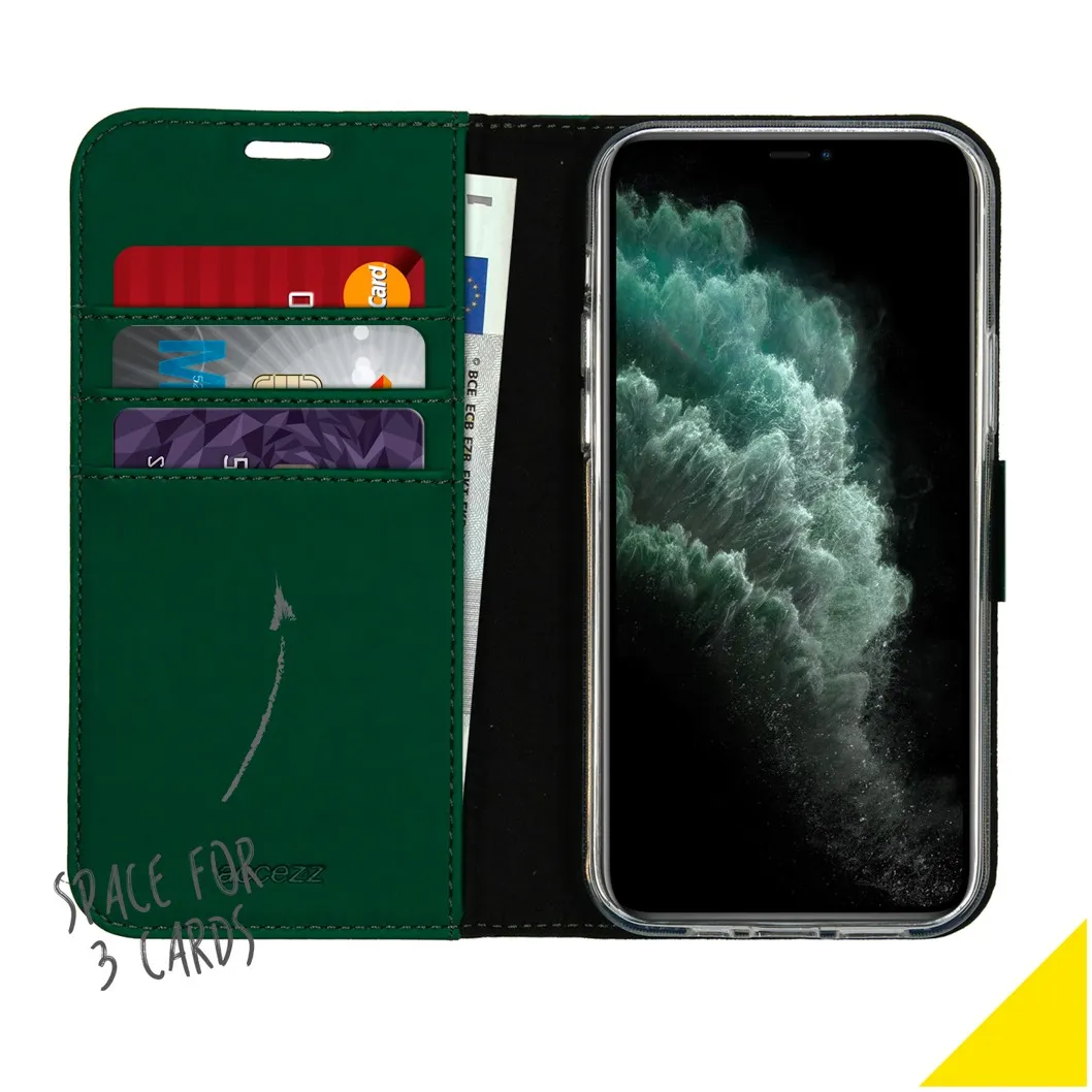 Accezz Wallet Softcase Bookcase iPhone 12 (Pro) Groen