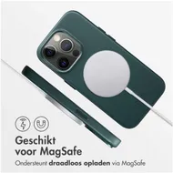 Accezz MagSafe Leather Backcover iPhone 13 Pro Groen