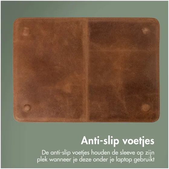 Accezz Leather hoes voor MacBook 15 inch Lichtbruin