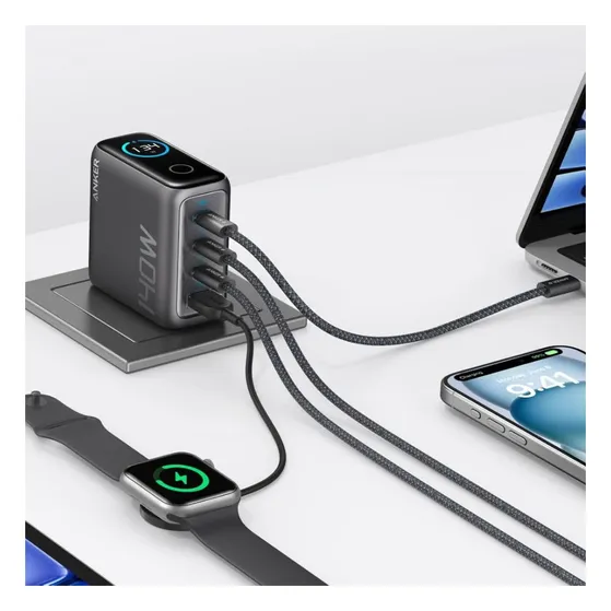 Anker Zolo 140W Charger 4-Port PD 3.1 with smart display 3C1A 1xUSB-C cable