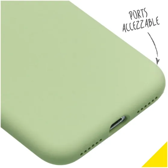 Accezz Liquid Silicone voor Apple iPhone SE (2022 / 2020) / 8 / 7 Lichtgroen