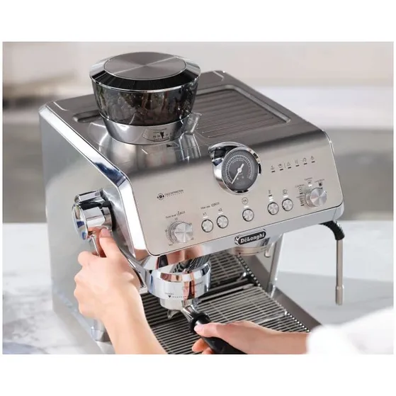 DeLonghi EC9555.BK LA SPECIALISTA OPERA Zwart