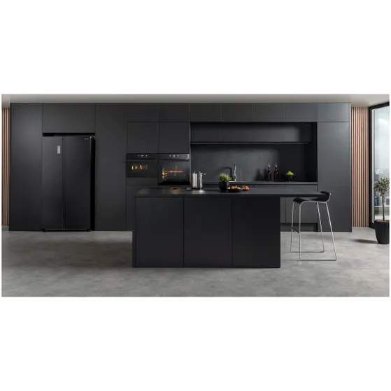 Hisense RS711N4AFE Zwart