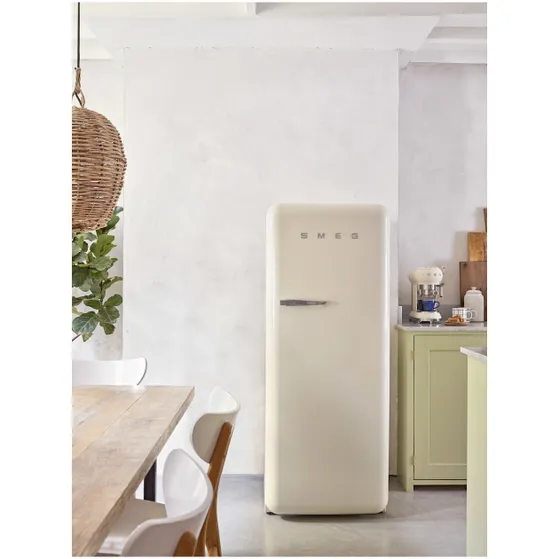 Smeg FAB28RCR6 Creme