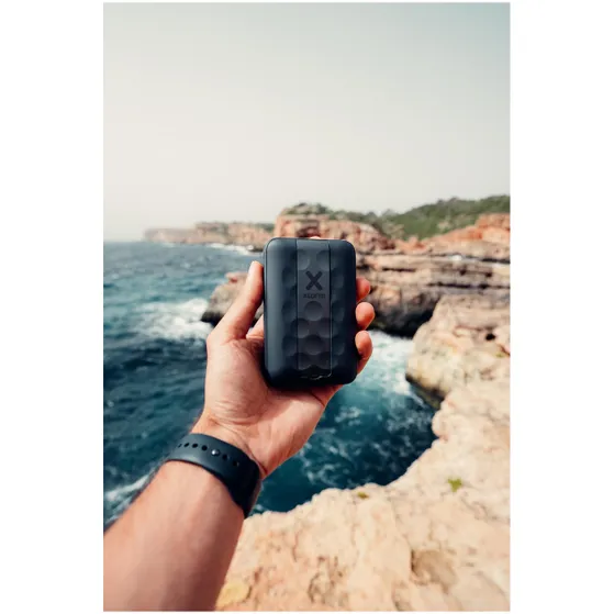 Xtorm uel Series 5 Power Pack  wireless magnetic 10000 mAh Zwart