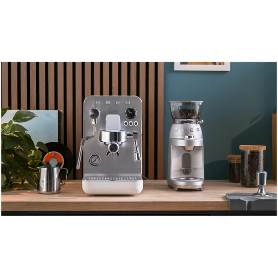 Smeg EMC02WHMEU Mat wit