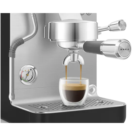 Smeg EMC02BLMEU Mat zwart