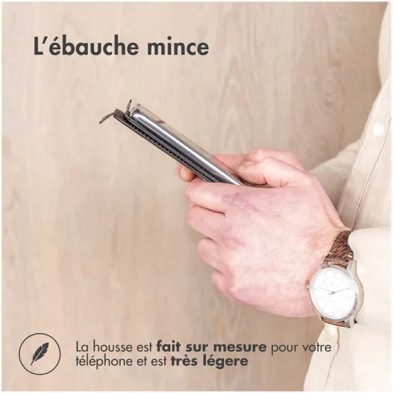 Accezz Flipcase iPhone 15 Zwart