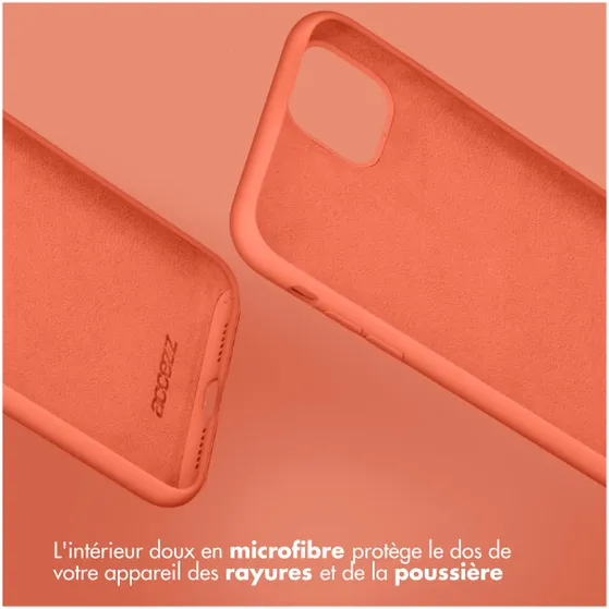 Accezz Liquid Silicone Backcover iPhone 15 Pro Oranje