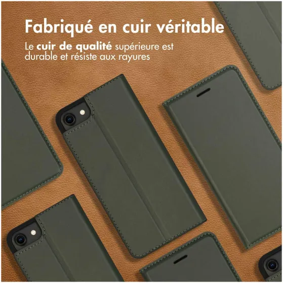 Accezz Premium Leather Slim Book Case voor Apple iPhone SE (2022 / 2020) / 8 / 7 / 6(s) Groen