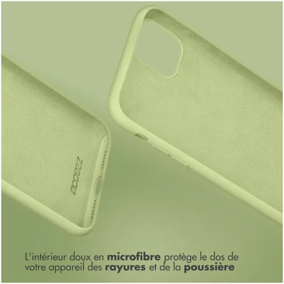 Accezz Liquid Silicone Backcover iPhone 15 Pro Max Groen
