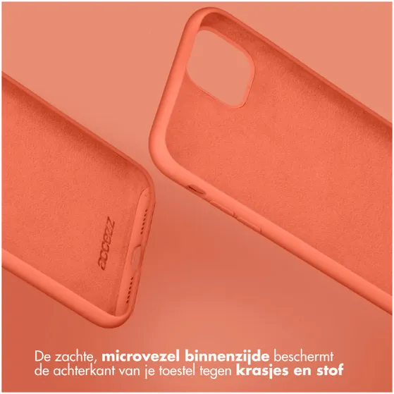 Accezz Liquid Silicone Backcover iPhone 15 Pro Max Oranje