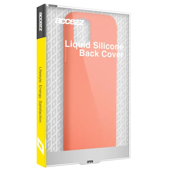 Accezz Liquid Silicone Backcover iPhone 15 Oranje