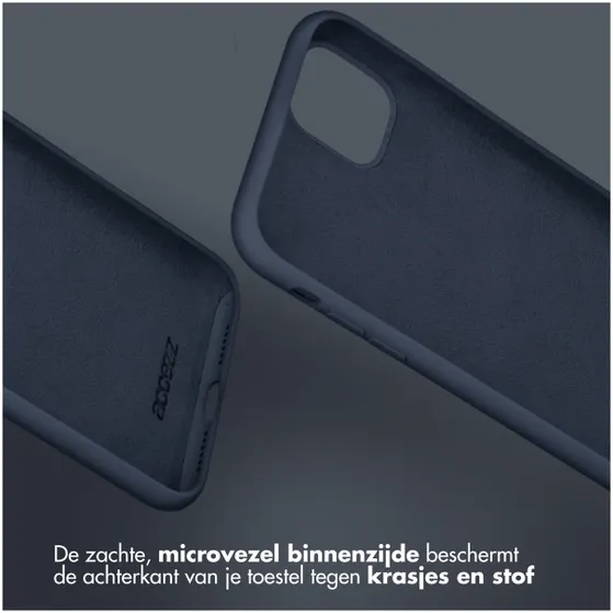 Accezz Liquid Silicone Backcover iPhone 15 Donkerblauw
