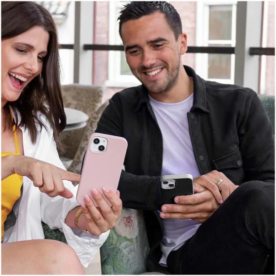 Accezz Liquid Silicone Backcover voor Samsung Galaxy A13 (5G) / A04s Zwart