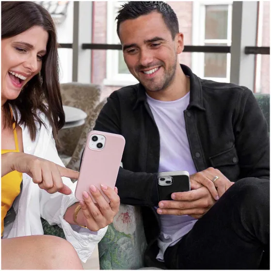 Accezz Liquid Silicone Backcover voor Samsung Galaxy A13 (5G) / A04s Zwart