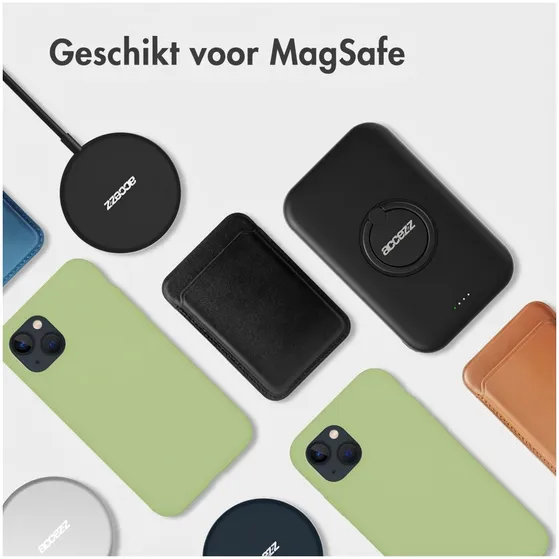 Accezz Liquid Silicone Backcover met MagSafe iPhone 15 Plus Groen
