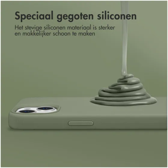 Accezz Liquid Silicone Backcover met MagSafe voor Samsung Galaxy S25 Plus Groen