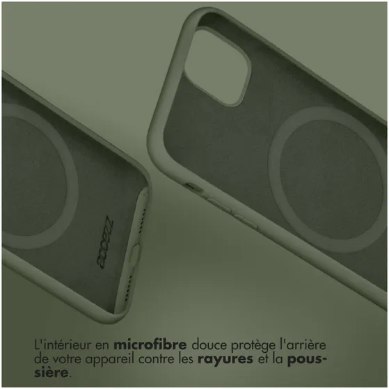 Accezz Liquid Silicone Backcover met MagSafe voor Samsung Galaxy S25 Ultra Groen