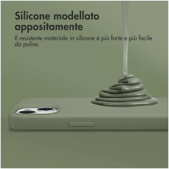 Accezz Liquid Silicone Backcover met MagSafe voor Samsung Galaxy S25 Ultra Groen
