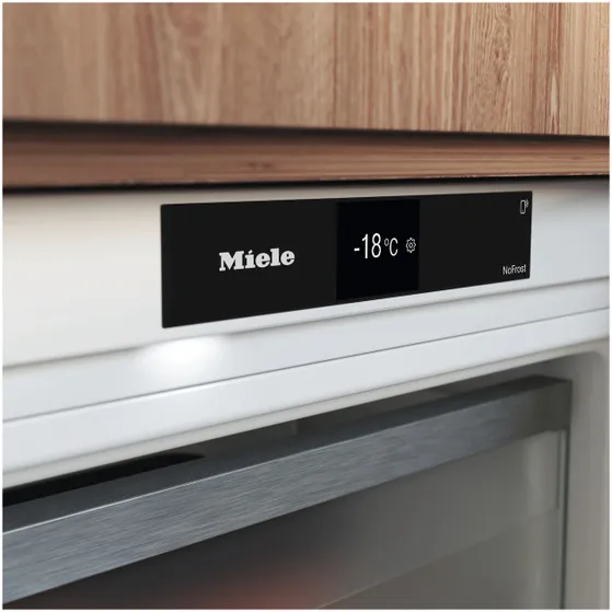 Miele FNUS 7040 D