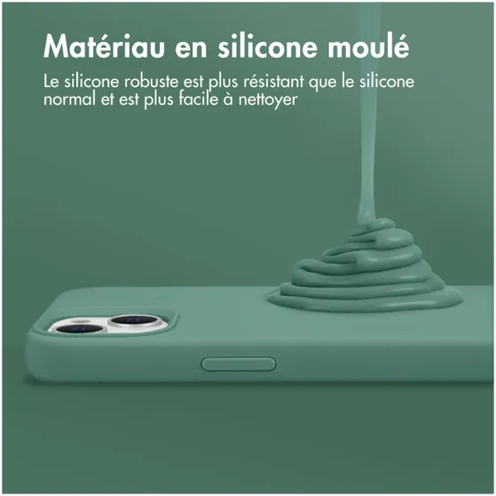 Accezz Liquid Silicone Backcover met MagSafe iPhone 12 (Pro) Groen