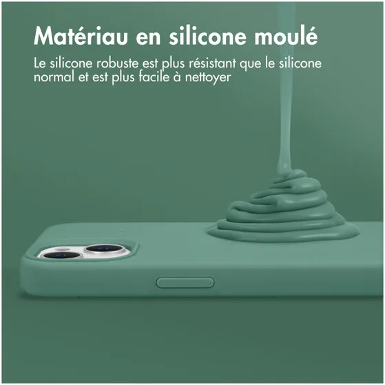 Accezz Liquid Silicone Backcover met MagSafe iPhone 12 (Pro) Groen