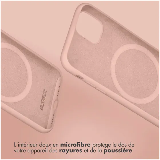 Accezz Liquid Silicone Backcover met MagSafe iPhone 13 Roze
