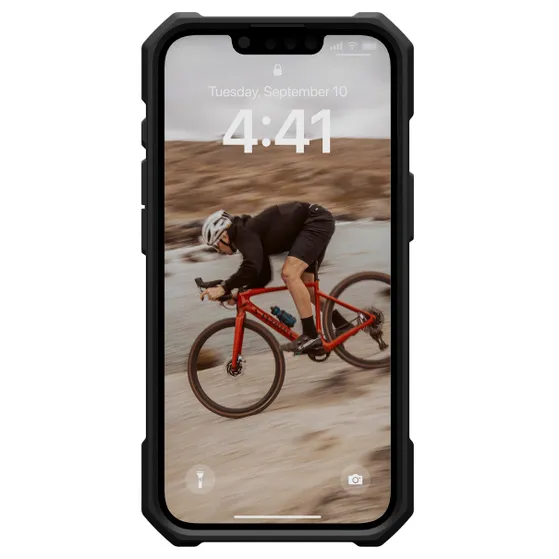 UAG Essential Armor MagSafe voor Apple iPhone 16e Zwart