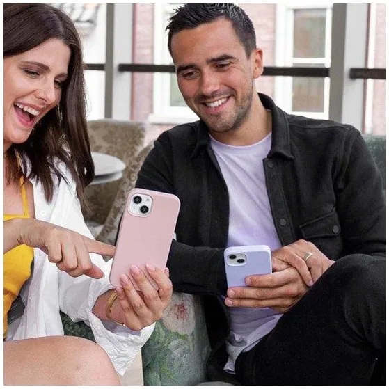 Accezz Liquid Silicone Backcover Samsung Galaxy S23 Roze