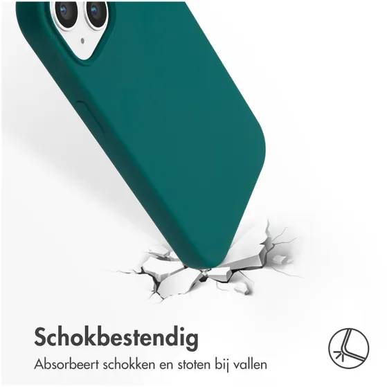 Accezz Liquid Silicone Backcover met MagSafe voor Apple iPhone 15 Donkergroen