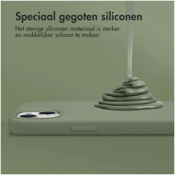 Accezz Liquid Silicone Backcover met MagSafe iPhone 16 Plus Lichtgroen