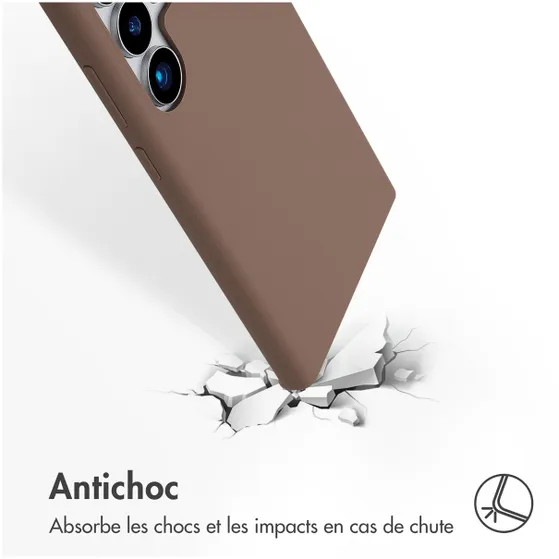 Accezz Liquid Silicone Backcover met MagSafe voor Samsung Galaxy S24 Ultra Lichtbruin