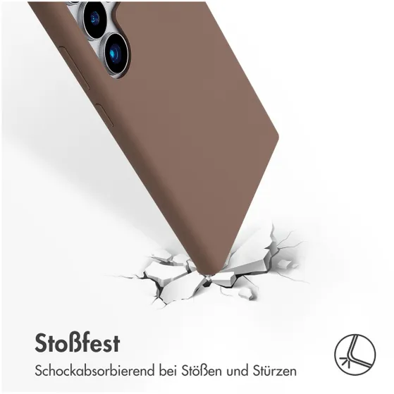 Accezz Liquid Silicone Backcover met MagSafe voor Samsung Galaxy S24 Ultra Lichtbruin