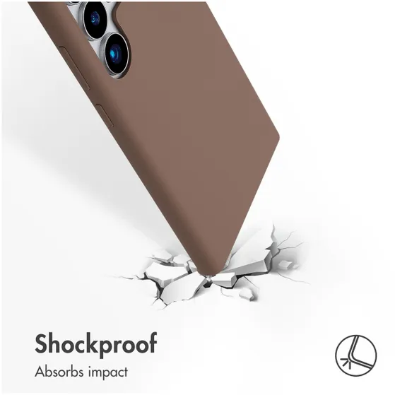 Accezz Liquid Silicone Backcover met MagSafe voor Samsung Galaxy S24 Ultra Lichtbruin