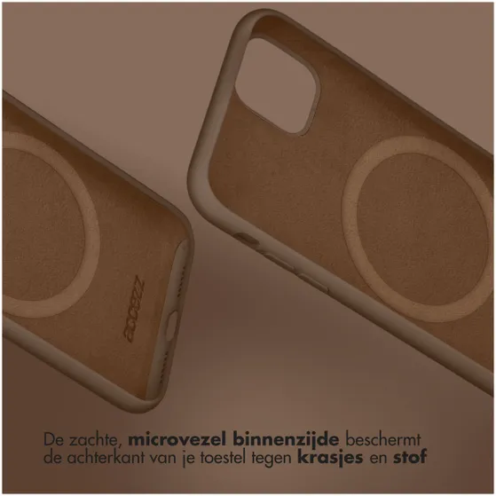 Accezz Liquid Silicone Backcover met MagSafe voor Apple iPhone 15 Pro Lichtbruin