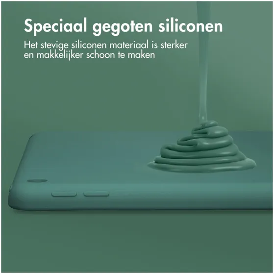 Accezz Liquid Silicone Backcover iPad 9 (2021) 10.2 inch/iPad 8 (2020) 10.2 inch/iPad 7 (2019) 10.2 inch Donkergroen
