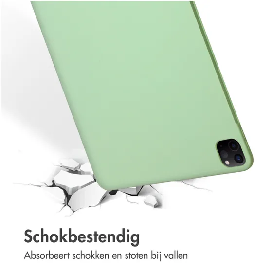 Accezz Liquid Silicone Backcover met penhouder iPad Pro 12.9 (2022) / Pro 12.9 (2021) / Pro 12.9 (2020) Groen