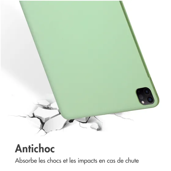 Accezz Liquid Silicone Backcover met penhouder iPad Pro 12.9 (2022) / Pro 12.9 (2021) / Pro 12.9 (2020) Groen