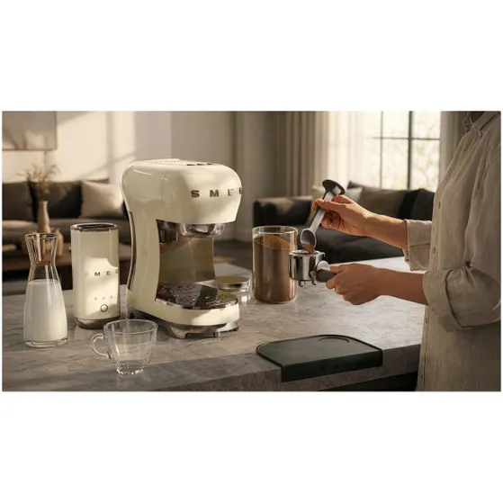 Smeg ECF12CREU Creme