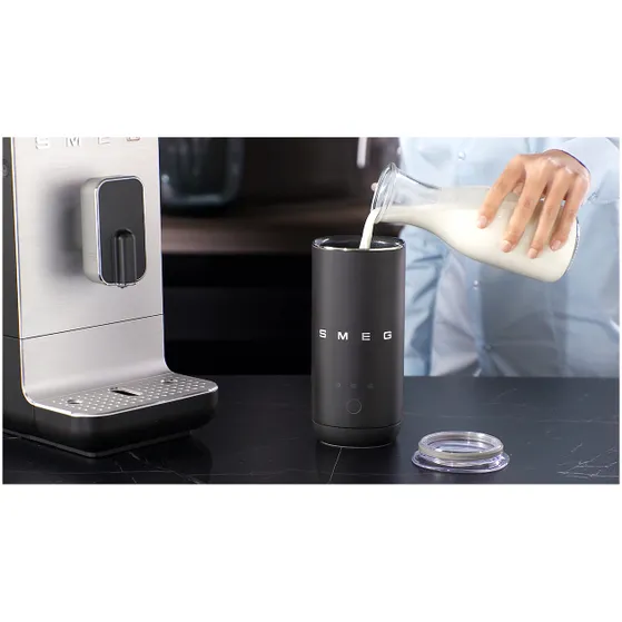 Smeg MFF02BLMEU Zwart