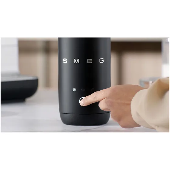 Smeg MFF02BLMEU Zwart