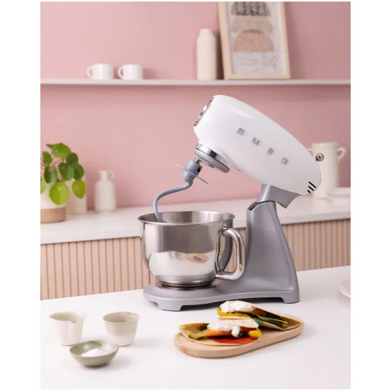 Smeg SMF04WHEU Wit