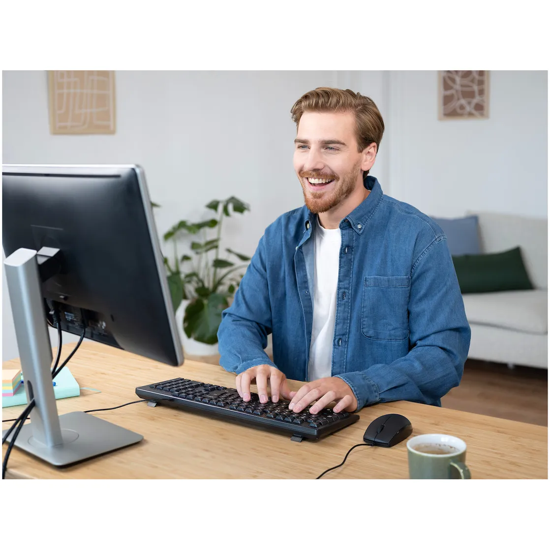 LOGITECH 920-002563 Bedraad Toetsenbord- en muisset Zwart