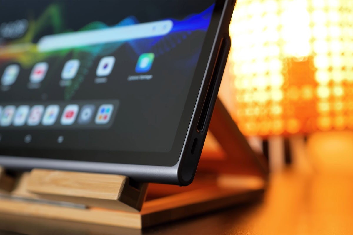 Lenovo Tab Plus