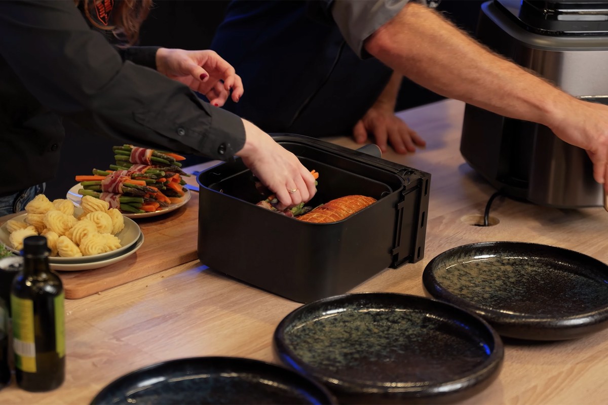 Kalkoenrollade in de mand van de airfryer